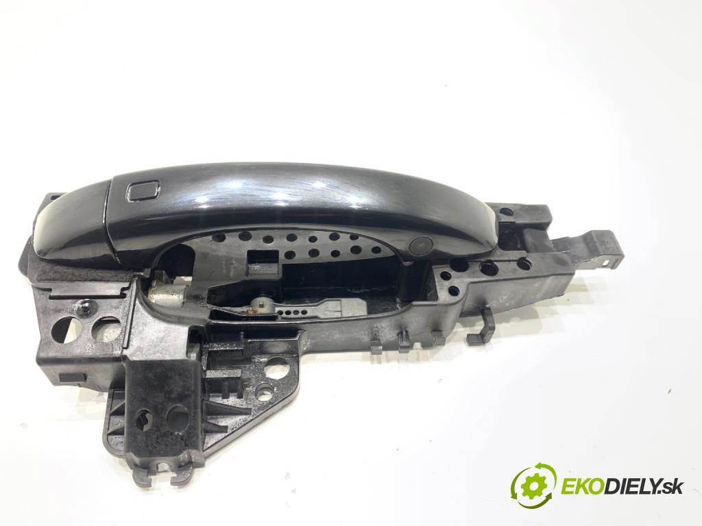 AUDI A6 C7 Kombi 2016 200 kW 3.0 TDI quattro 2967 klika vnejší pravý přední část 4H0837686