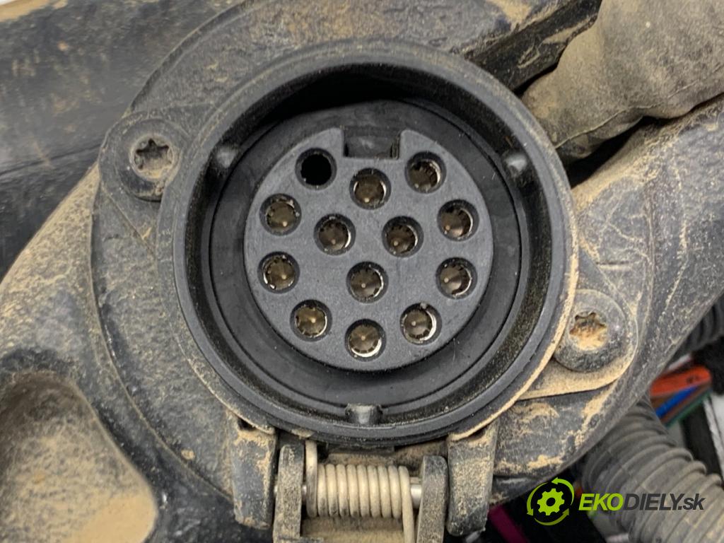 AUDI A6 C7 Kombi 2016 200 kW 3.0 TDI quattro 2967 Hák ťažné zariadenie  (Ťažné zariadenie)