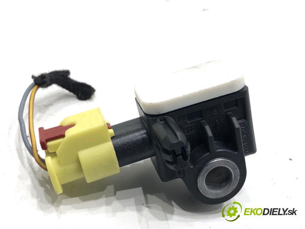 AUDI A6 C7 Kombi 2016 200 kW 3.0 TDI quattro 2967 Snímač nárazu 4H0959643 (Snímač nárazu)