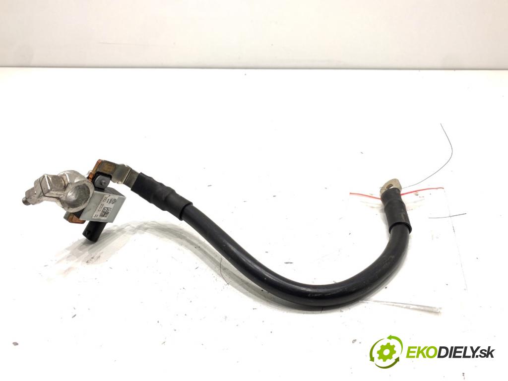 AUDI A6 C7 Kombi 2016 200 kW 3.0 TDI quattro 2967 svorka MINUS 8T0915181