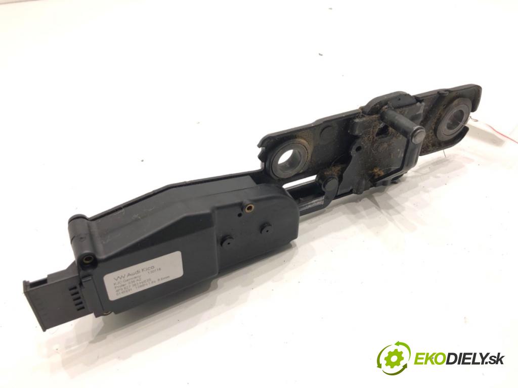 AUDI A6 C7 Kombi 2016 200 kW 3.0 TDI quattro 2967 doťah dverí zad 4F9827383H