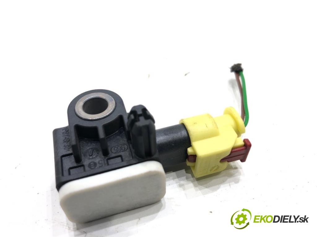 AUDI A6 C7 Kombi 2016 200 kW 3.0 TDI quattro 2967 Snímač nárazu 4H0959643 (Snímač nárazu)