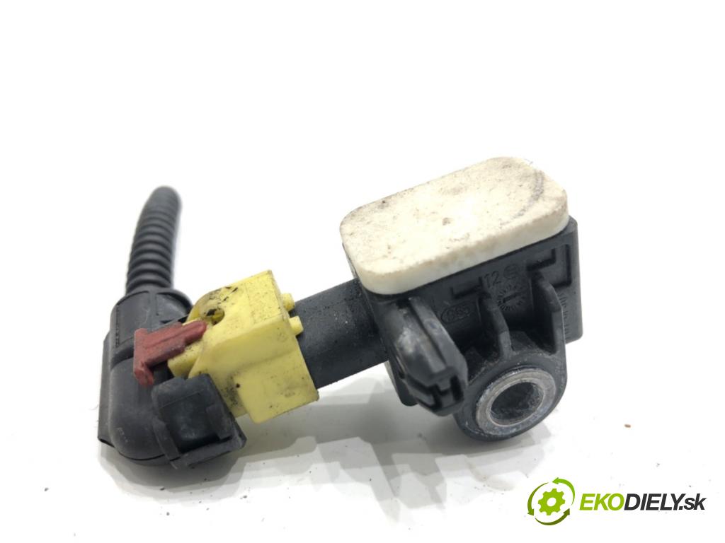 AUDI A6 C7 Kombi 2016 200 kW 3.0 TDI quattro 2967 snímač nárazu 4H0959651A (Snímač nárazu)