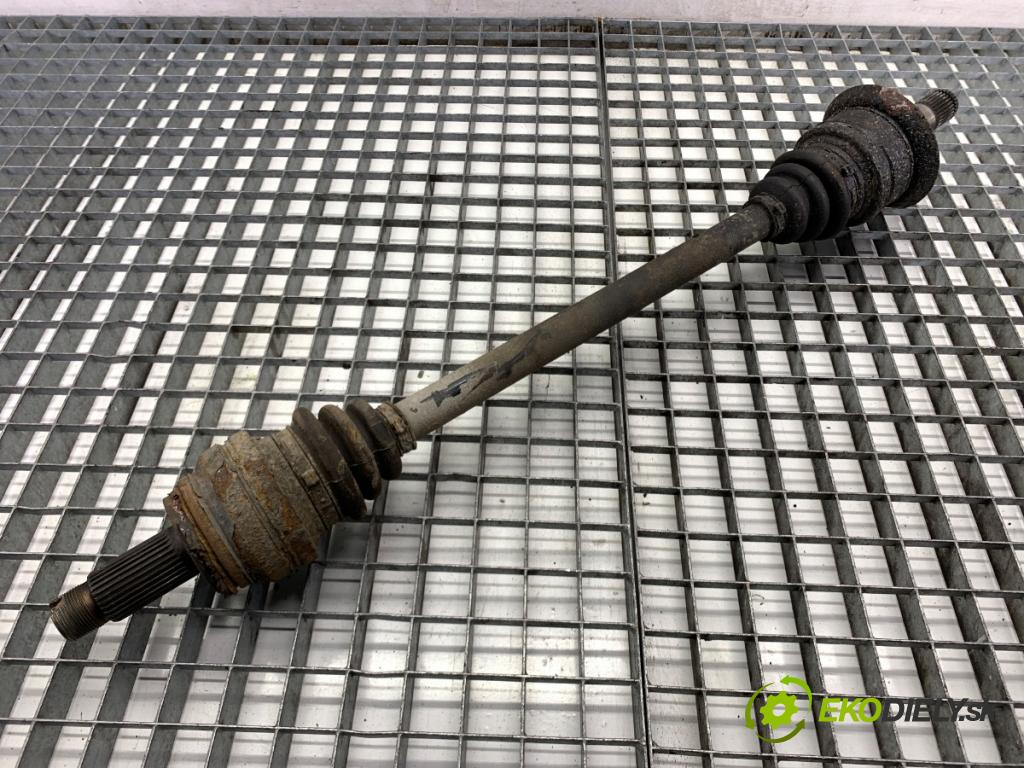 BMW F25 SUV 2016 180 kW xDrive 28 i 1997 poloos levý zadní část