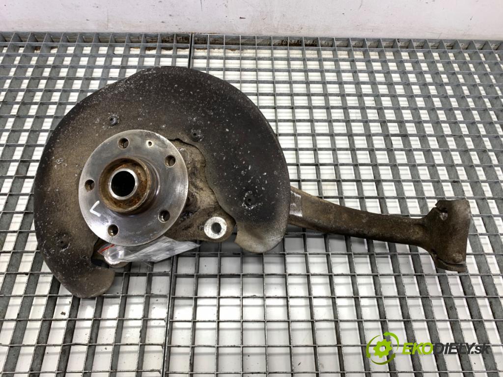 AUDI A6 C7 Kombi 2016 200 kW 3.0 TDI quattro 2967 náboj levý přední část 