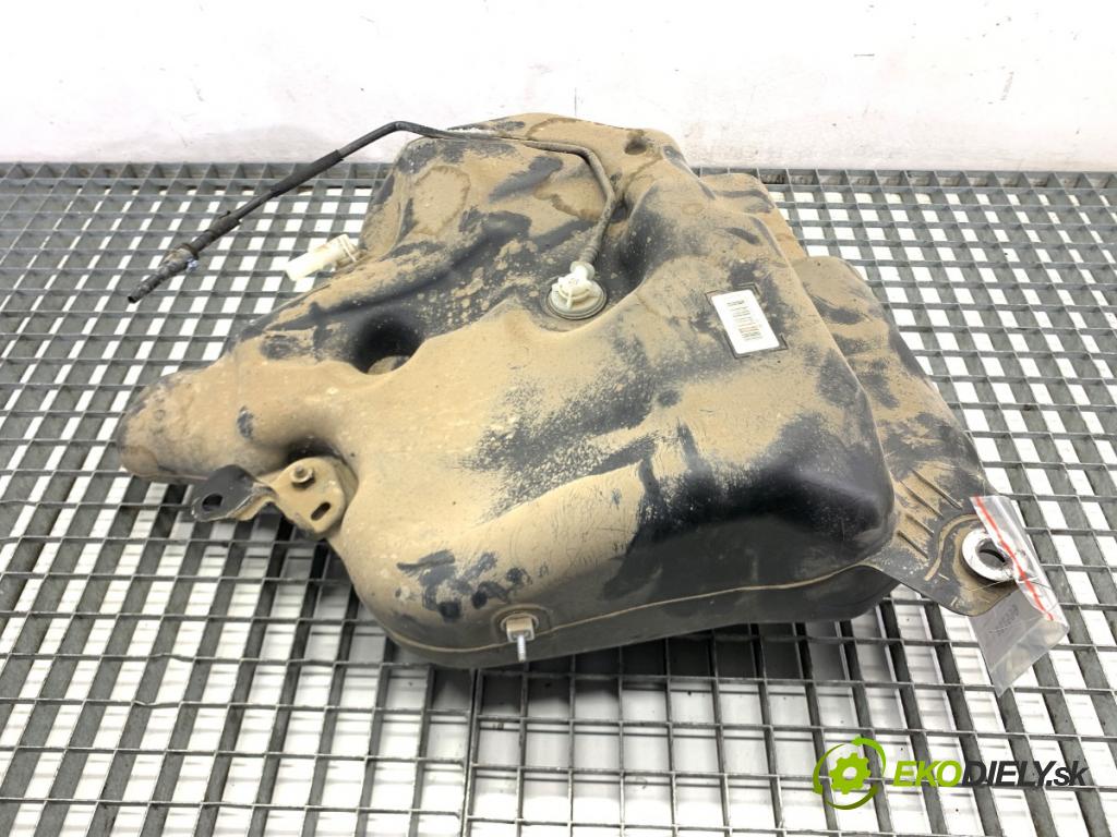 AUDI A6 C7 Kombi 2016 200 kW 3.0 TDI quattro 2967 Nádržka SCR: 4G0131877 4G0131969J