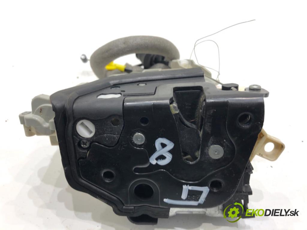 AUDI A6 C7 Kombi 2016 200 kW 3.0 TDI quattro 2967 zámok Dvere ľavy zad 4G0839015E