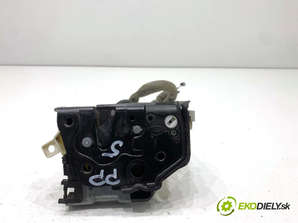 AUDI A6 C7 Kombi 2016 200 kW 3.0 TDI quattro 2967 zámok dveře pravý přední část 8J1837016F