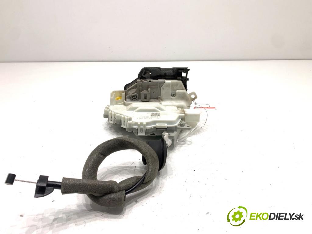 AUDI A6 C7 Kombi 2016 200 kW 3.0 TDI quattro 2967 zámok dveře levý přední část 8J1837015F