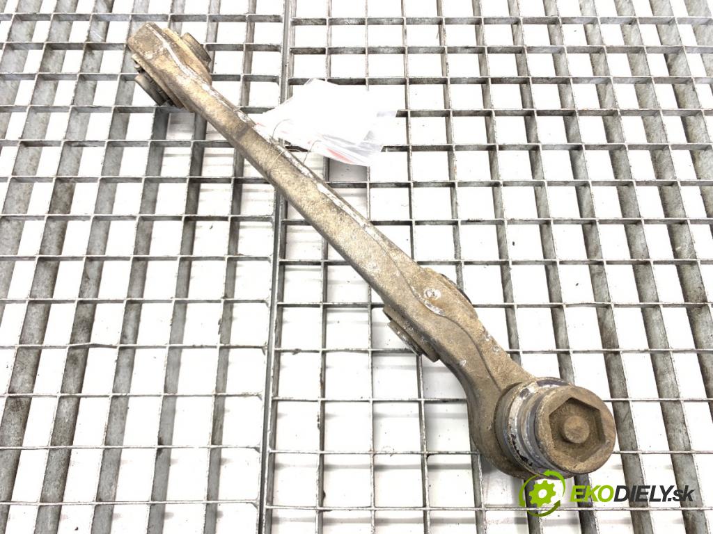 AUDI A6 C7 Kombi 2016 200 kW 3.0 TDI quattro 2967 Rameno pravy predný 8K0407156C