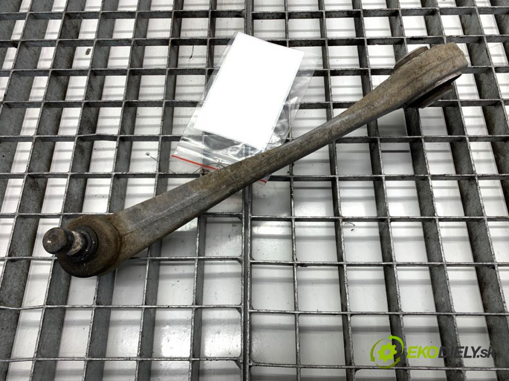 AUDI A6 C7 Kombi 2016 200 kW 3.0 TDI quattro 2967 rameno levý přední část