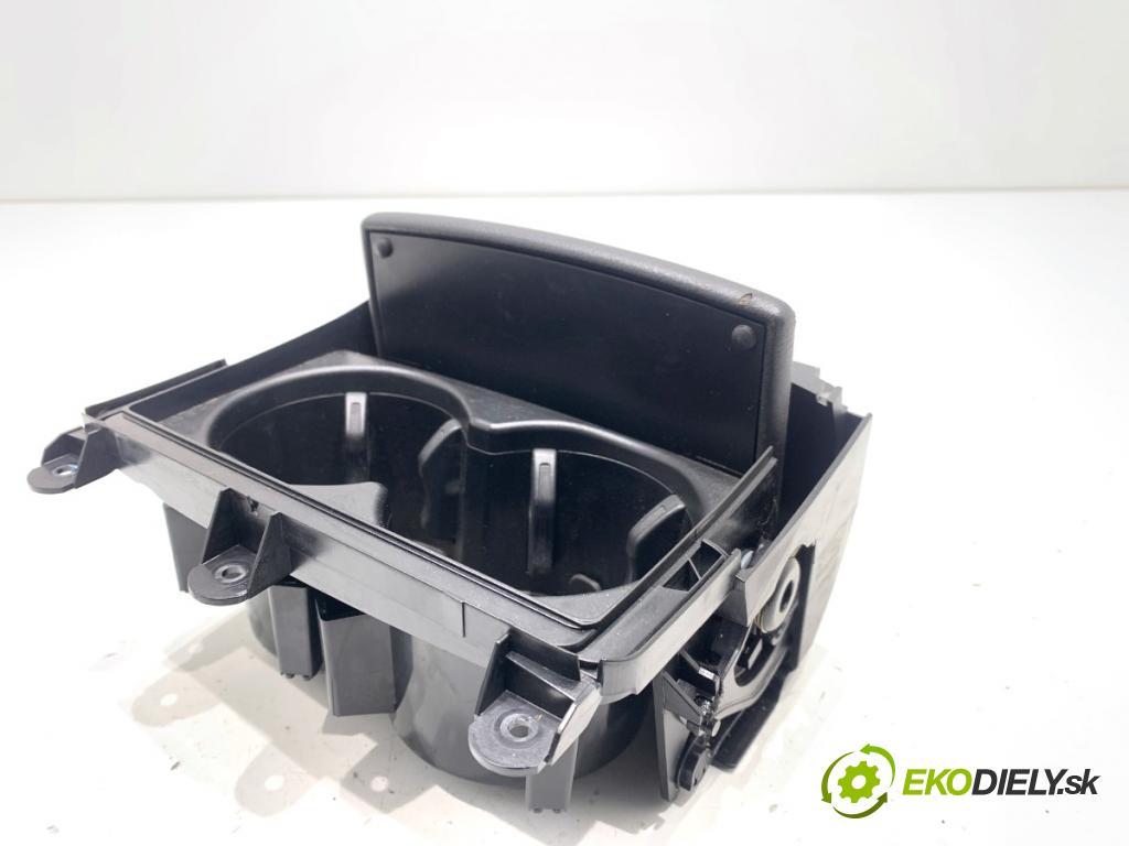 AUDI A6 C7 Kombi 2016 200 kW 3.0 TDI quattro 2967 Držiak na nápoje 4G0862534A (Držiak (úchyt) na nápoje)