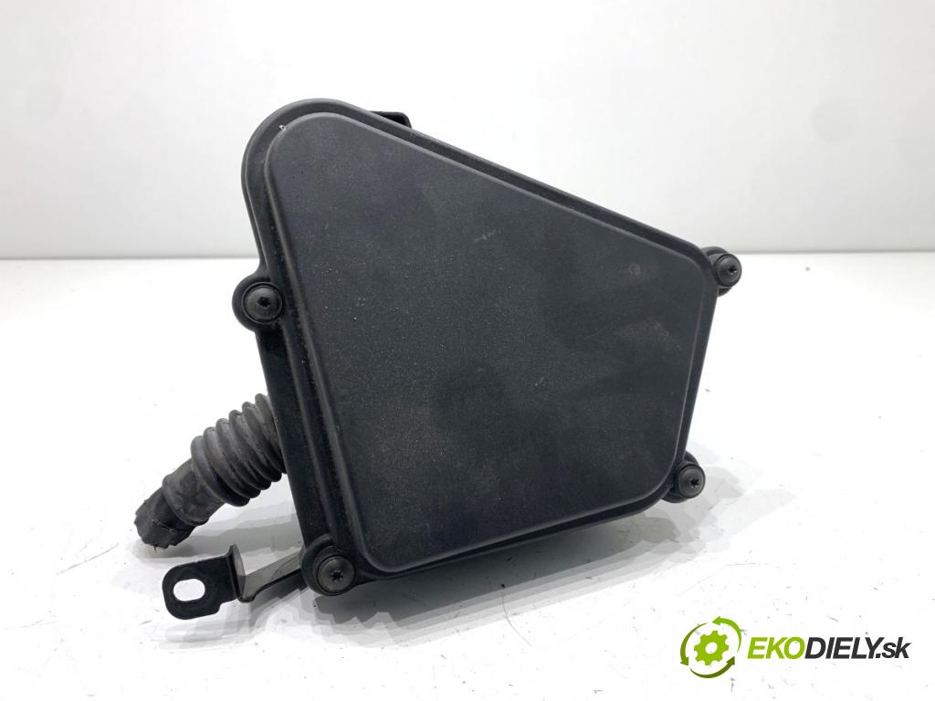 AUDI A6 C7 Kombi 2016 200 kW 3.0 TDI quattro 2967 Skrinka poistková 4G0971502AJ (Poistková skrinka)