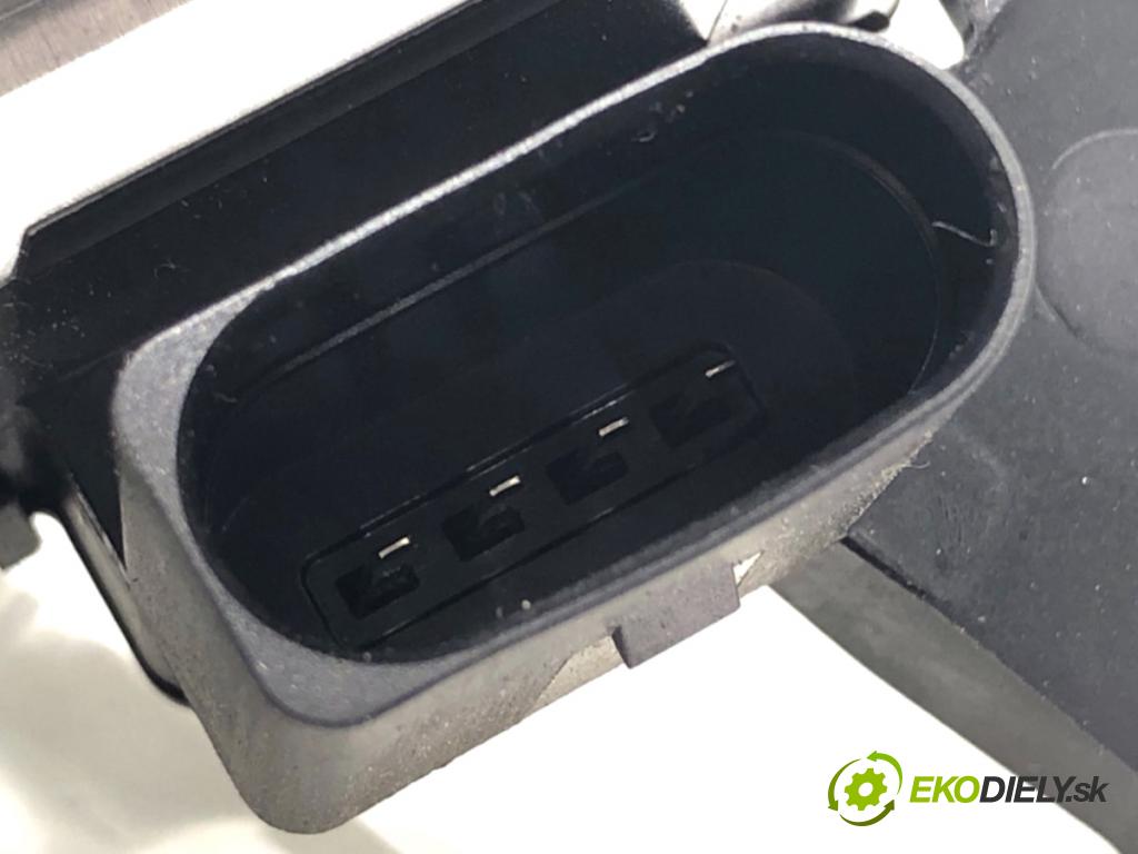 AUDI A6 C7 Kombi 2016 200 kW 3.0 TDI quattro 2967 motor stěračů zadní část 4G9955711C