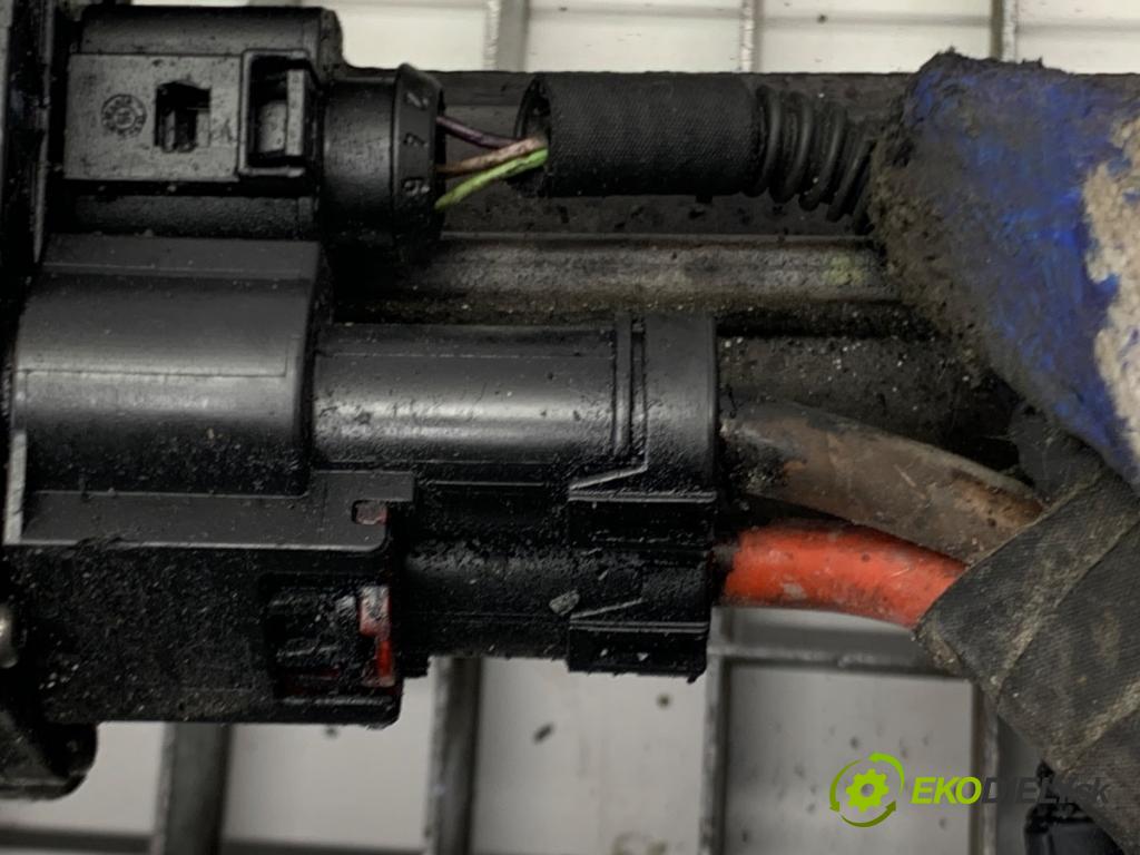 AUDI A6 C7 Kombi 2016 200 kW 3.0 TDI quattro 2967 riadenie volantu Riadenie 4G1423105J