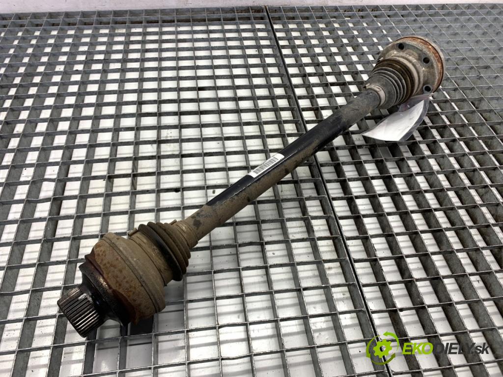 AUDI A6 C7 Kombi 2016 200 kW 3.0 TDI quattro 2967 poloos levý zadní část 8R0501203C