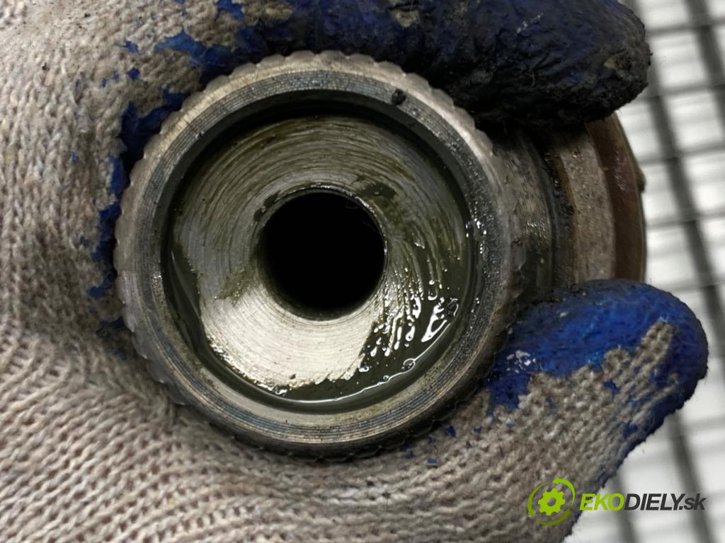 AUDI A6 C7 Kombi 2016 200 kW 3.0 TDI quattro 2967 Poloos pravy predný 4G0407271F