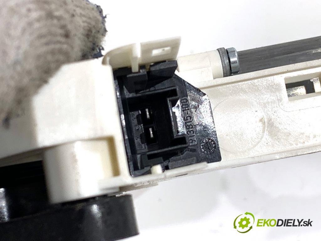 AUDI A6 C7 Kombi 2016 200 kW 3.0 TDI quattro 2967 mechanismus okna pravý přední část 8K0959802B