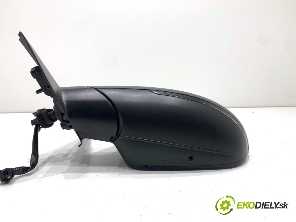 AUDI A6 C7 Kombi 2016 200 kW 3.0 TDI quattro 2967 zpětné zrcátko levý LY9T