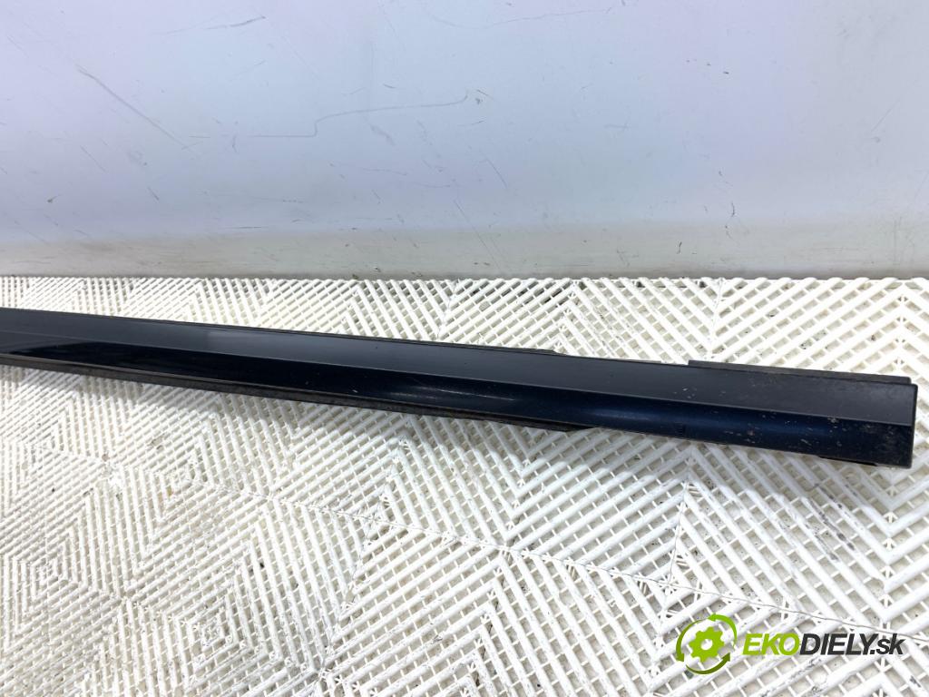 AUDI A6 C7 Kombi 2016 200 kW 3.0 TDI quattro 2967 Lišta prahová pravy 4G0853856K