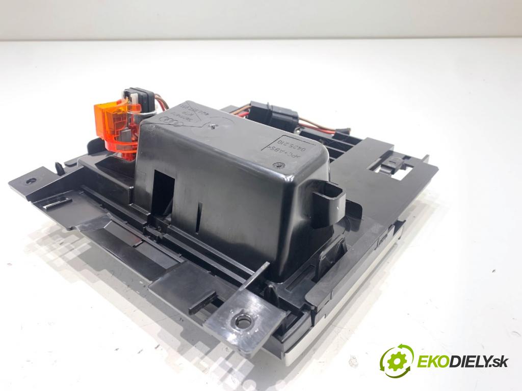 AUDI A6 C7 Kombi 2016 200 kW 3.0 TDI quattro 2967 popelník 4G0857951A