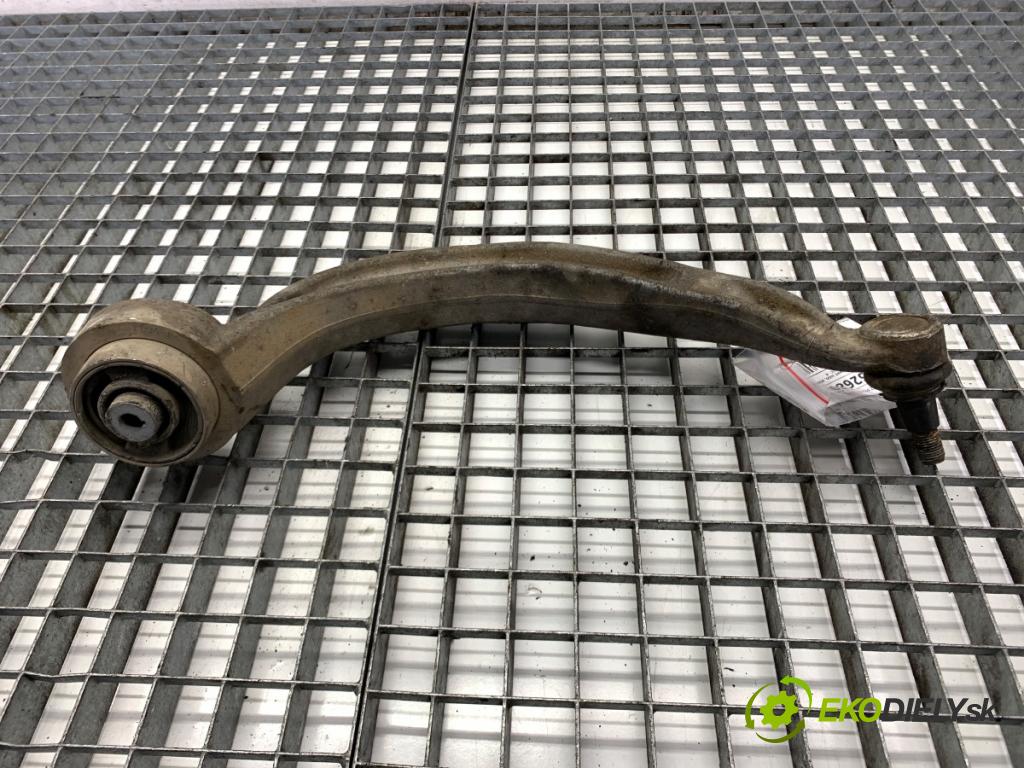 AUDI A6 C7 Kombi 2016 200 kW 3.0 TDI quattro 2967 rameno pravý přední část 4G0407696