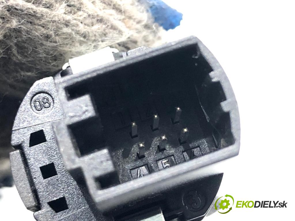 AUDI A6 C7 Kombi 2016 200 kW 3.0 TDI quattro 2967 vypínač ZAPALOVANIE: START/STOP 4G1905217A