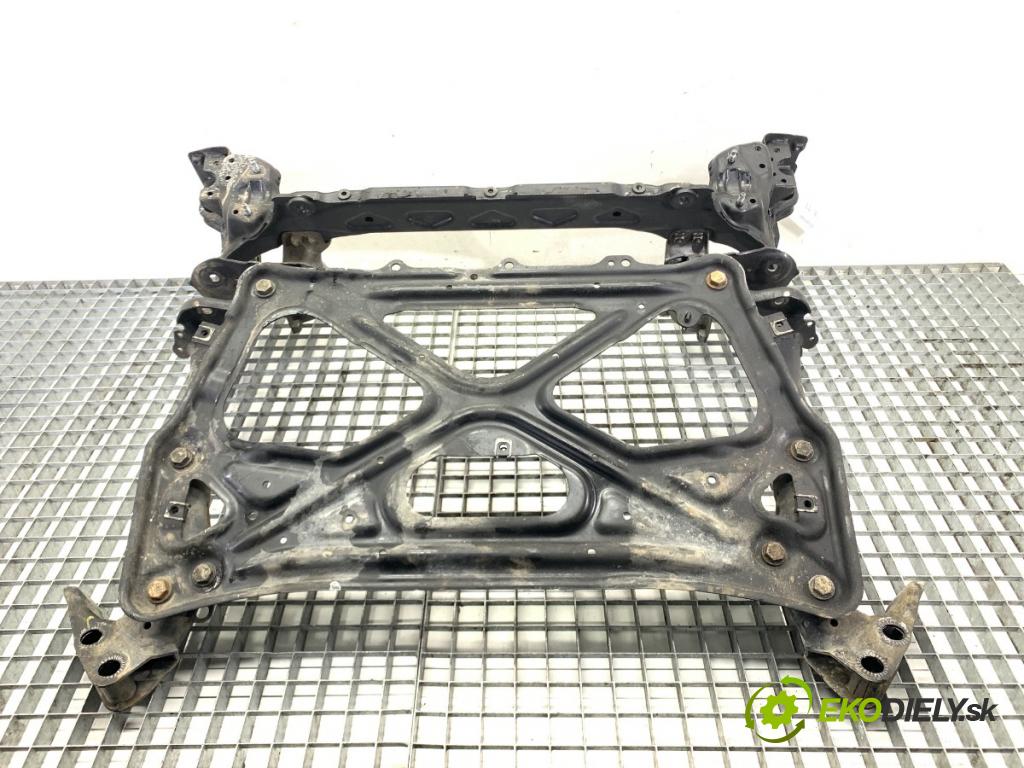 AUDI A6 C7 Kombi 2016 200 kW 3.0 TDI quattro 2967 výztuha pod motor 4H0399345Q (Přední výztuha)