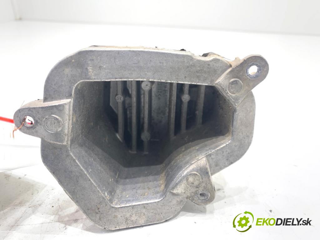 BMW F10 sedan 2010 135 kW 520 d 1995 modul LED 171.739-01