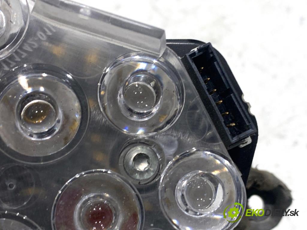 BMW F10 sedan 2010 135 kW 520 d 1995 modul LED 171.739-01