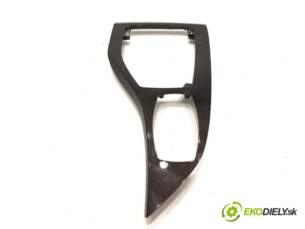 BMW E84 SUV 2013 85 kW sDrive 16 d 1995 lišta kryt TUNEL: 9252846