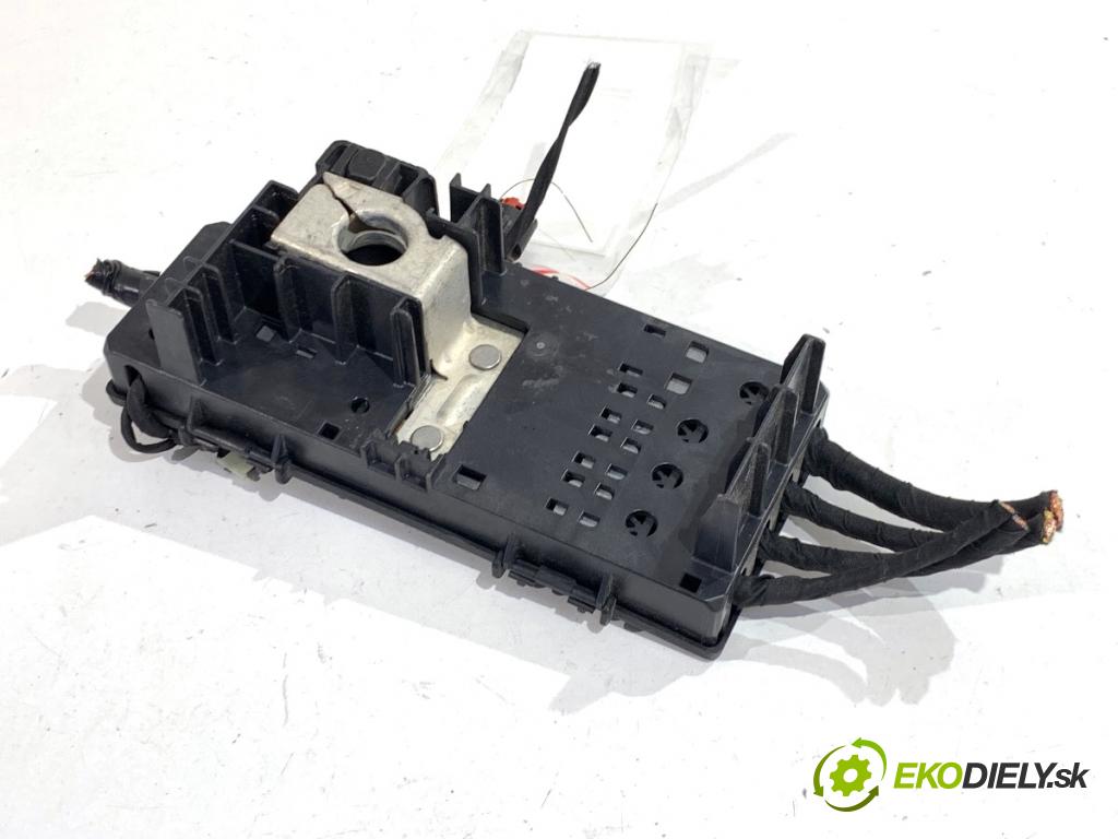 FORD ECOSPORT SUV 2018 103 kW 1.0 EcoBoost 998 svorka plus POJISTKA: JN1512A581GH