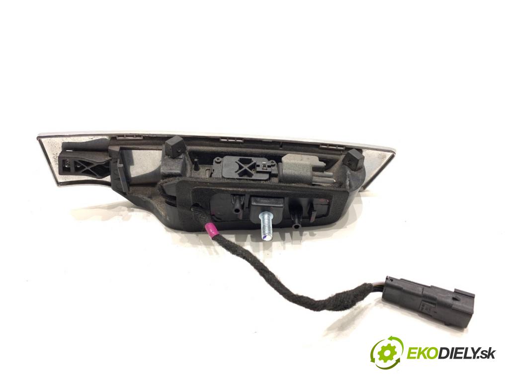 FORD ECOSPORT SUV 2018 103 kW 1.0 EcoBoost 998 klika dveří zadní část