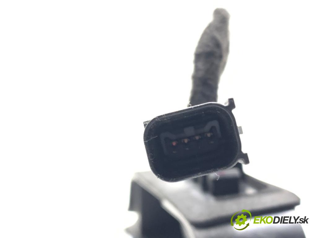 FORD ECOSPORT SUV 2018 103 kW 1.0 EcoBoost 998 klika dveří zadní část