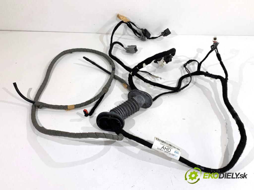 FORD ECOSPORT SUV 2018 103 kW 1.0 EcoBoost 998 káblovačka dveří kufra zadní část GN15-14B562-AHD