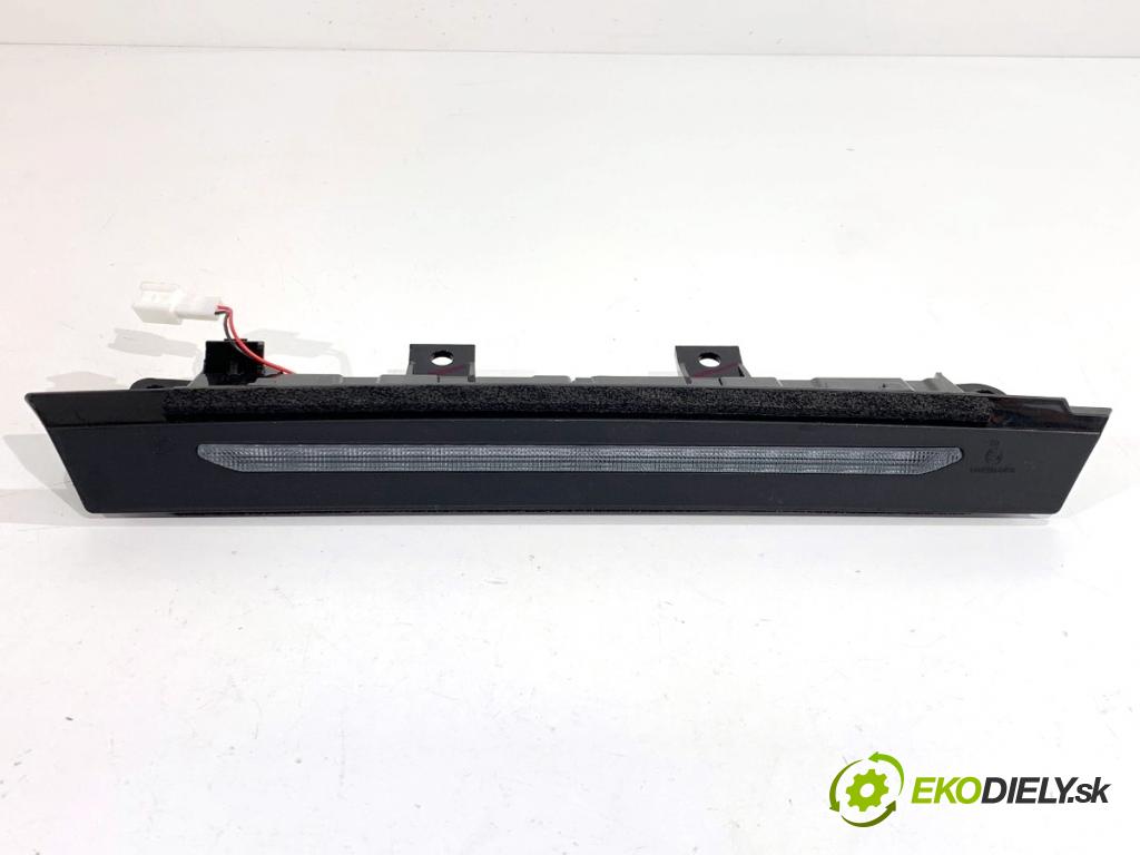 MG (SAIC) HS SUV 2024 124 kW 1.5 20 T 1490 Svetlo brzdových svetiel 11026801