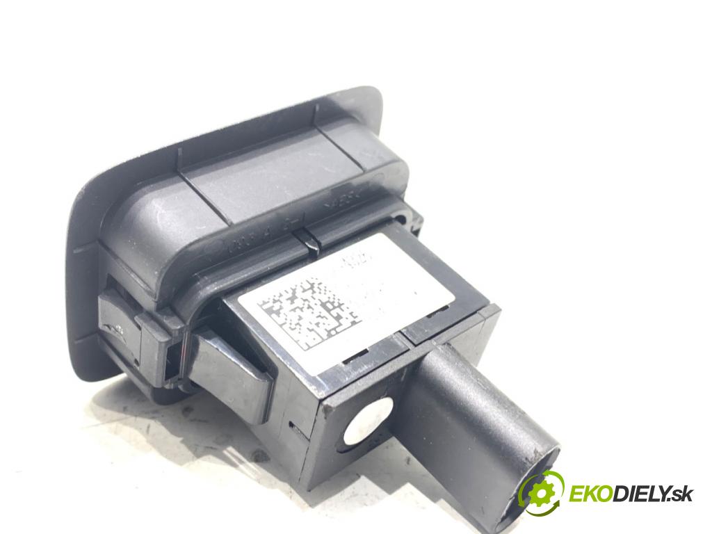 MG (SAIC) HS SUV 2024 124 kW 1.5 20 T 1490 vypínač otvárania dverí 11694326