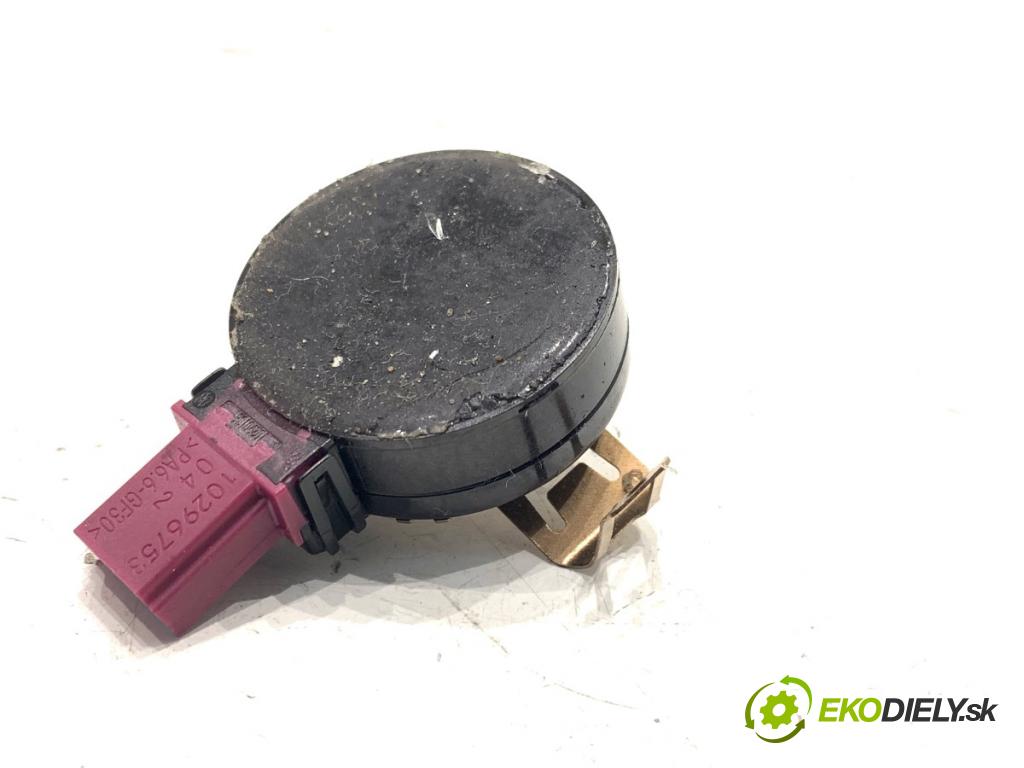 MG (SAIC) HS SUV 2024 124 kW 1.5 20 T 1490 Snímač dažďa 10296753 (Snímač dažďa)