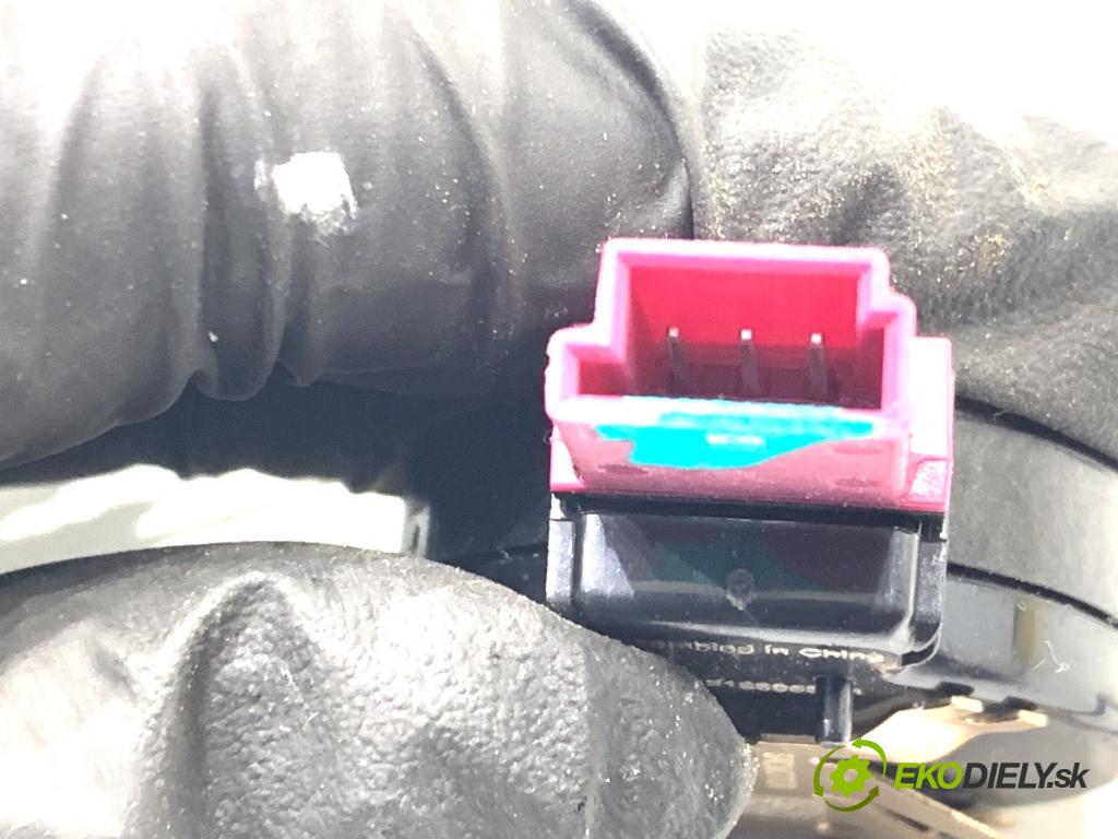 MG (SAIC) HS SUV 2024 124 kW 1.5 20 T 1490 Snímač dažďa 10296753 (Snímač dažďa)