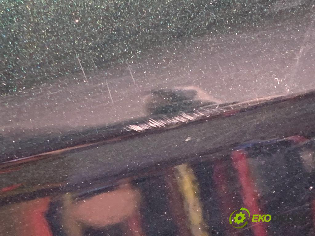 AUDI A4 B8 sedan 2009 105 kW 2.0 TDI 1968 Dvere ľavy predný LZ6E: LZ6E