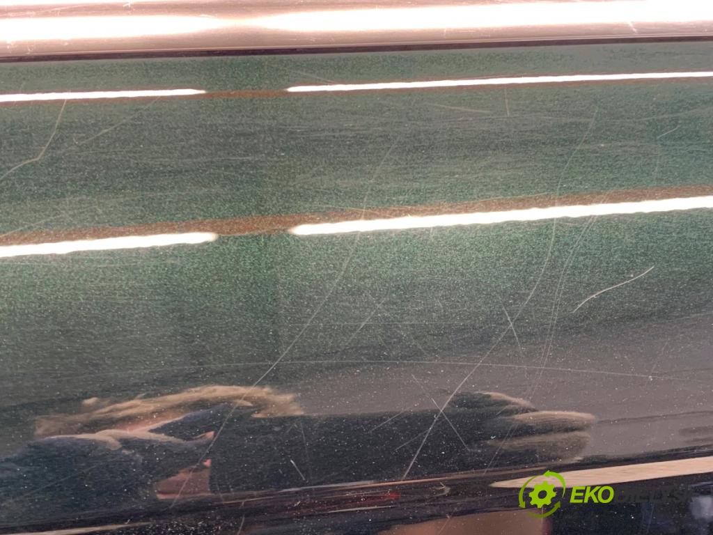 AUDI A4 B8 sedan 2009 105 kW 2.0 TDI 1968 dveře pravý přední část LZ6E LZ6E