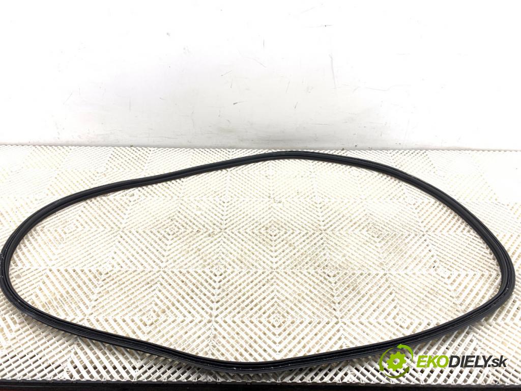 MG (SAIC) HS SUV 2024 124 kW 1.5 20 T 1490 těsnění dveří kufra 