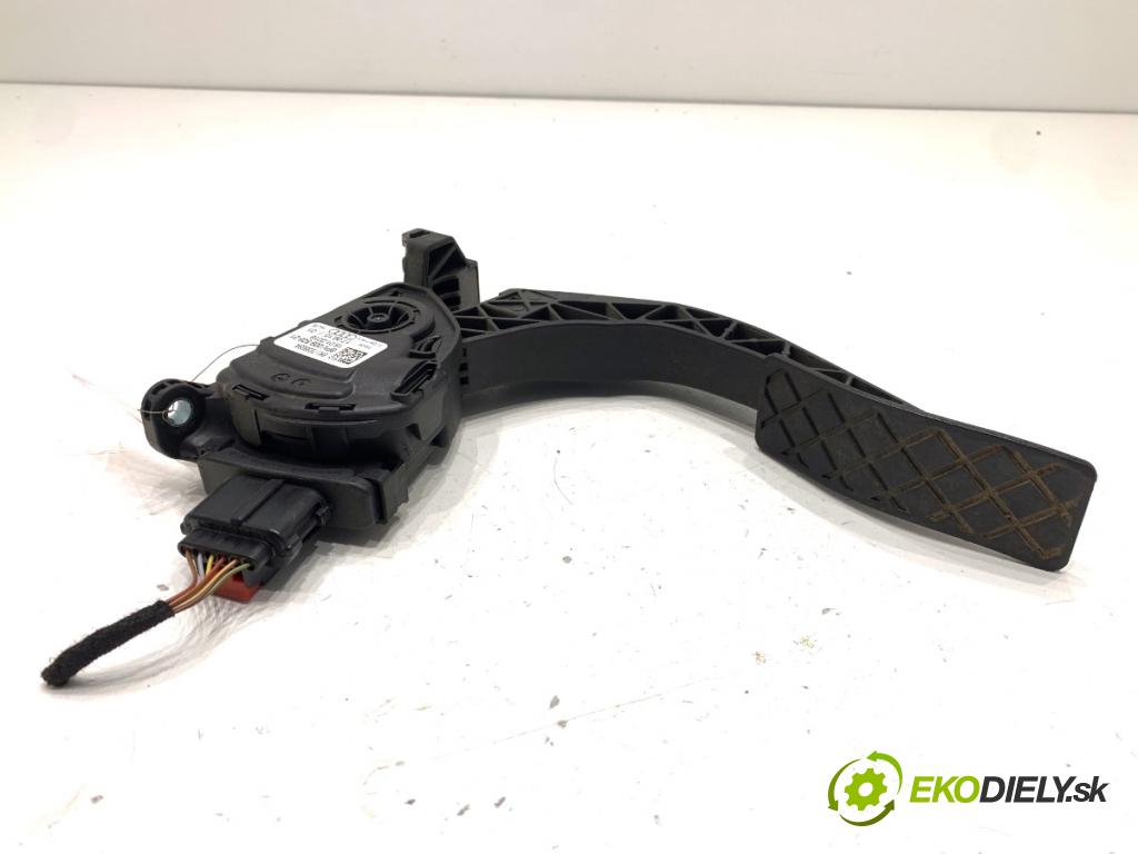 AUDI A6 C7 Kombi 2016 200 kW 3.0 TDI quattro 2967 Potenciometer plynu 8K1723523A (Potenciometer plynového pedálu)