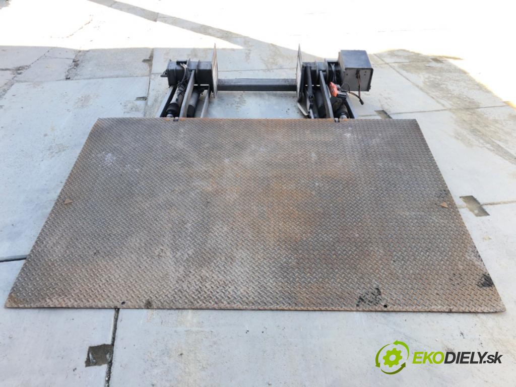 RENAULT TRUCKS T Platforma / podwozie 2020 338 kW T460 338 kW [460 KM] olej napędowy 2013 - 2022 10837 VÝTAH: DHLV 2000KG