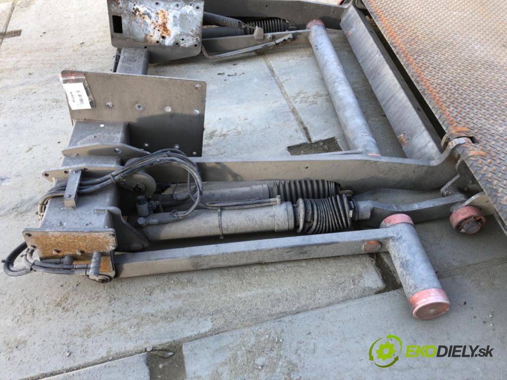 RENAULT TRUCKS T Platforma / podwozie 2020 338 kW T460 338 kW [460 KM] olej napędowy 2013 - 2022 10837 VÝTAH: DHLV 2000KG