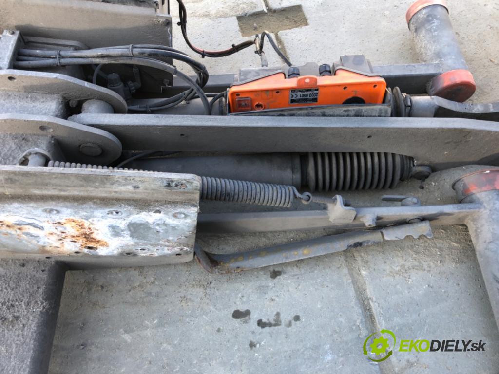 RENAULT TRUCKS T Platforma / podwozie 2020 338 kW T460 338 kW [460 KM] olej napędowy 2013 - 2022 10837 VÝTAH: DHLV 2000KG