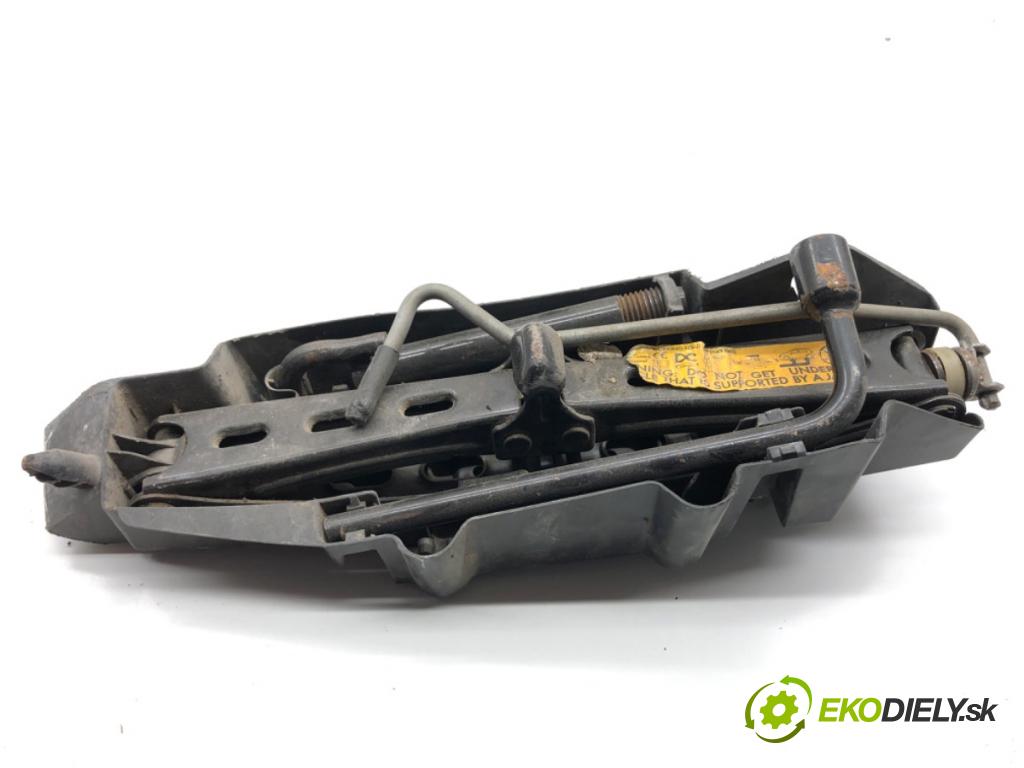 MERCEDES-BENZ CITAN Nadwozie pełne/minivan 2014 81 kW 111 CDI (415.603, 415.605) 1461 Súprava náradia 