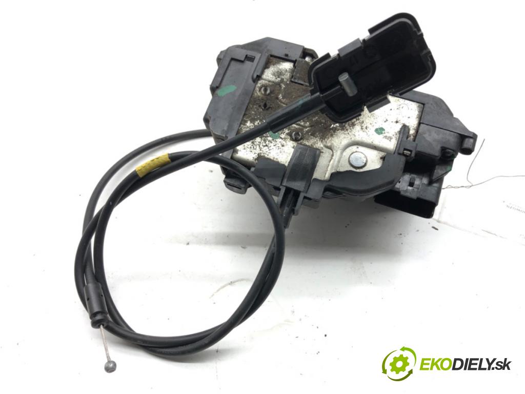 MERCEDES-BENZ CITAN Nadwozie pełne/minivan 2014 81 kW 111 CDI (415.603, 415.605) 1461 zámok Dvere pravy predný 8200497604