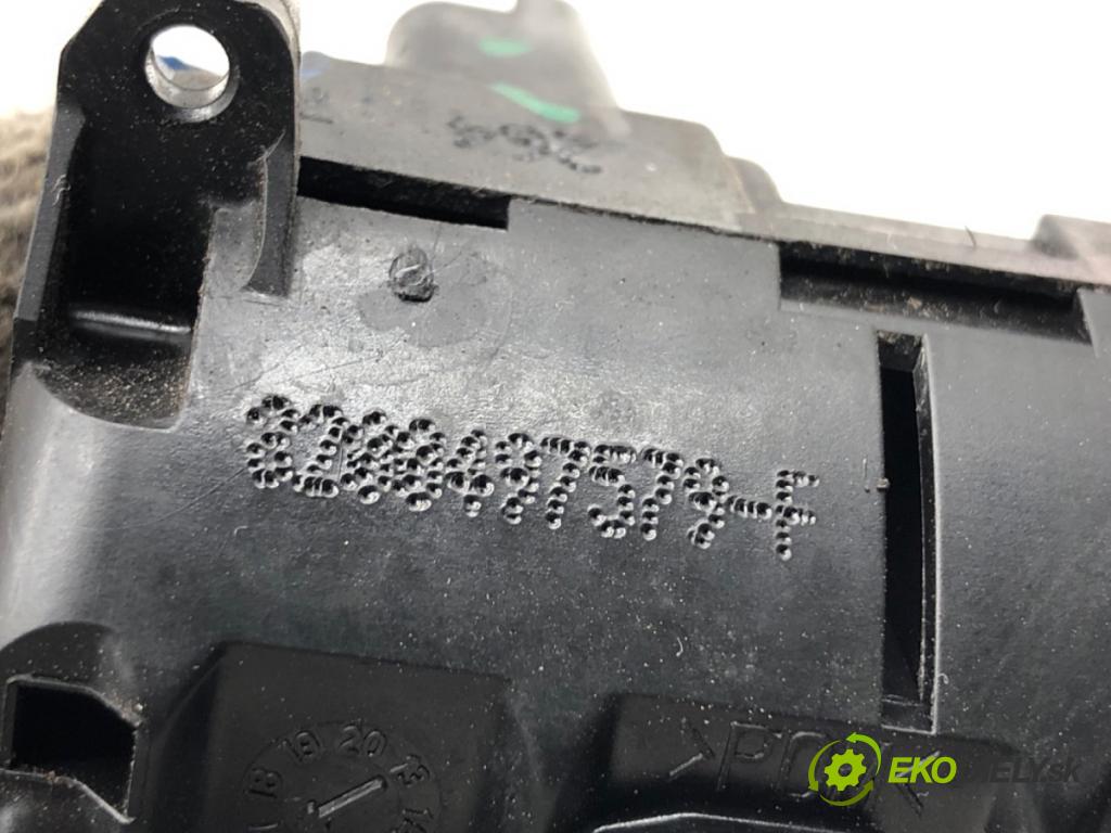 MERCEDES-BENZ CITAN Nadwozie pełne/minivan 2014 81 kW 111 CDI (415.603, 415.605) 1461 zámok dveře levý přední část 8200497579