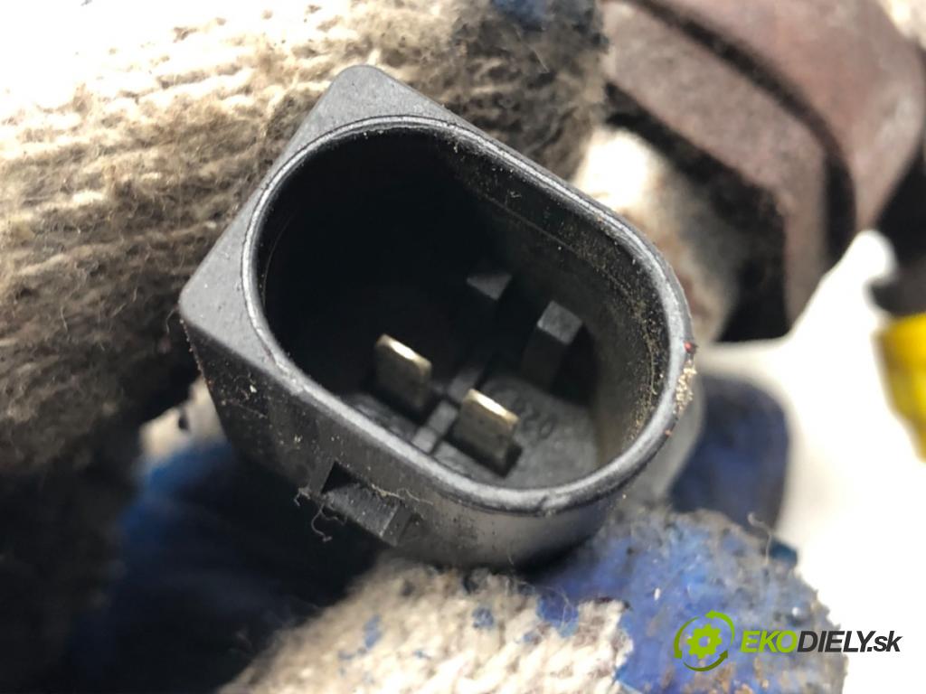 MERCEDES-BENZ CITAN Nadwozie pełne/minivan 2014 81 kW 111 CDI (415.603, 415.605) 1461 Vstrekovacie ventily 8201100113